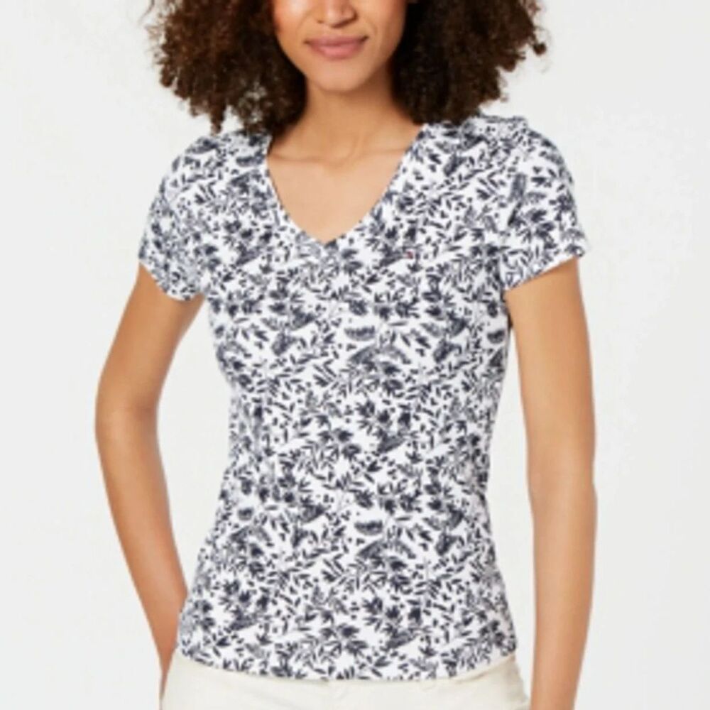 Tommy Hilfiger Black White Print V-Neck Knit Short Sleeve Top NWT